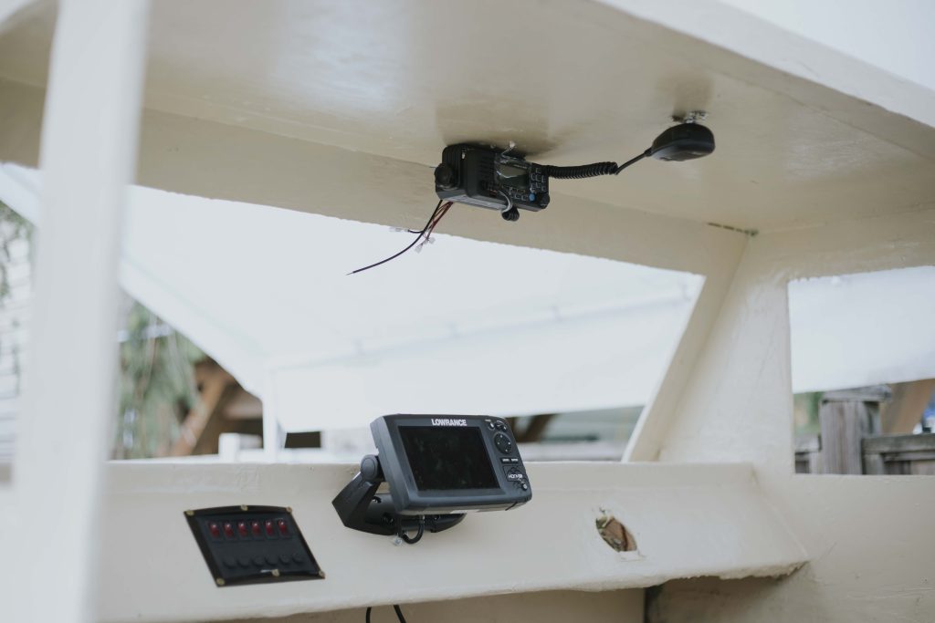 salty electric small boat install fish finder